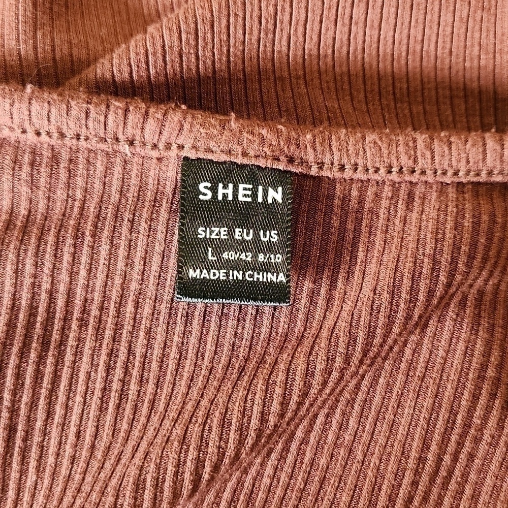 Brown Button Front Ribbed Crop Tee - Picture 7 of 7